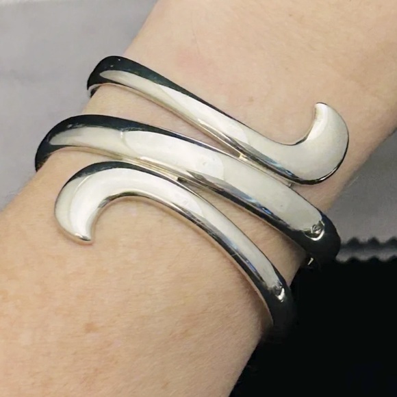 MAKE OFFER- VERY RARE Retired James Avery Avante Swirl Cuff Bracelet - Picture 1 of 4